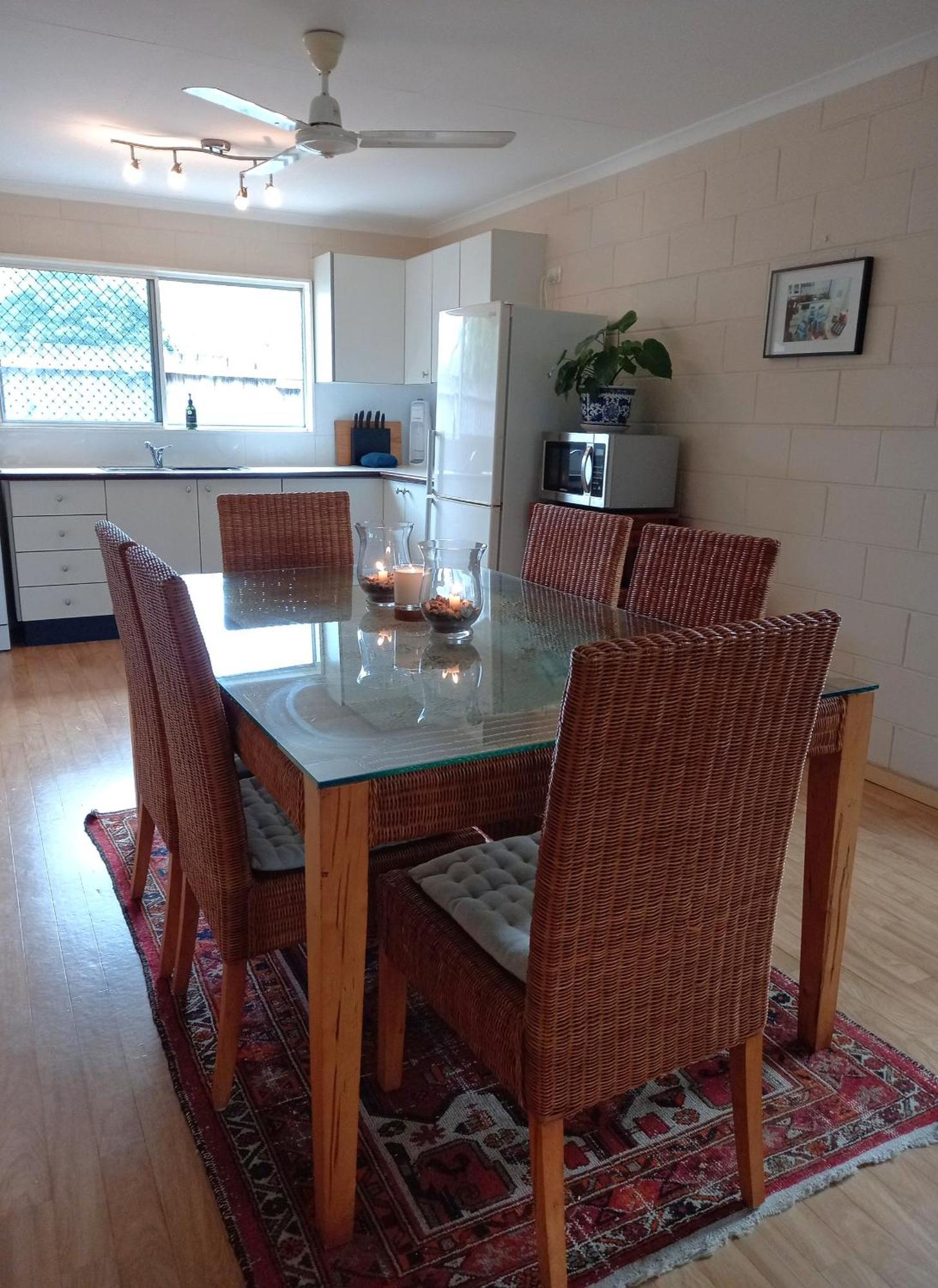 J & Ella'S Holiday House - 1 Bedroom, 1 Bathroom Home Cooktown Exterior photo