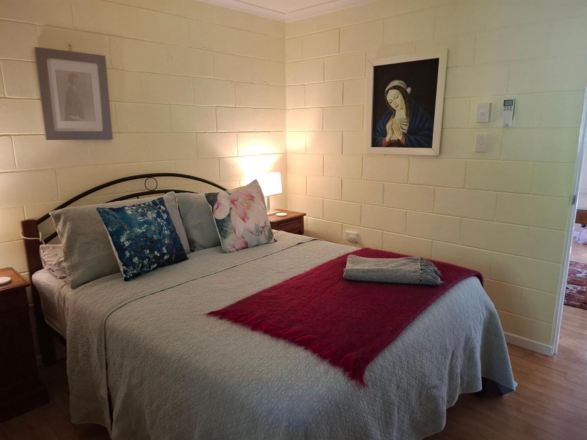J & Ella'S Holiday House - 1 Bedroom, 1 Bathroom Home Cooktown Exterior photo